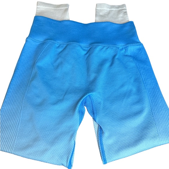 Victoria's Secret Blue and White Ombré Leggings - Picture 4 of 4